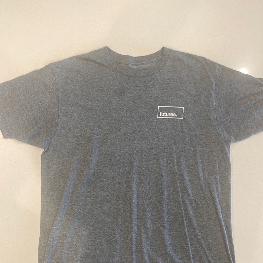 Futures - Tshirt - Size: Medium